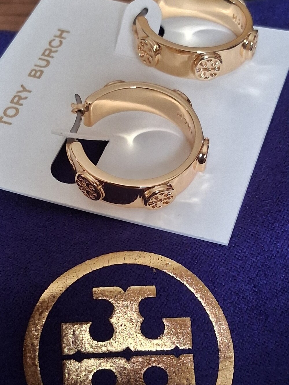 Tory Burch Miller Stud Hoops With Encircled Double T Logo NWOT - Picture 5 of 9